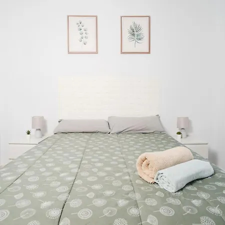 Apartment Acogedor Piso Con Balcon