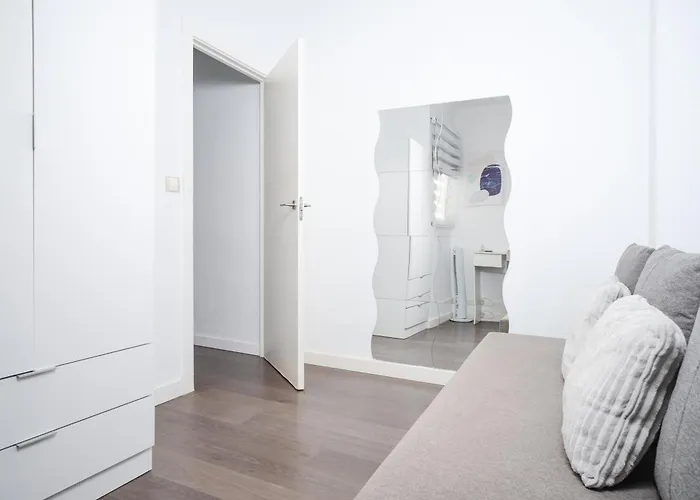 아파트 Acogedor Piso Con Balcon *